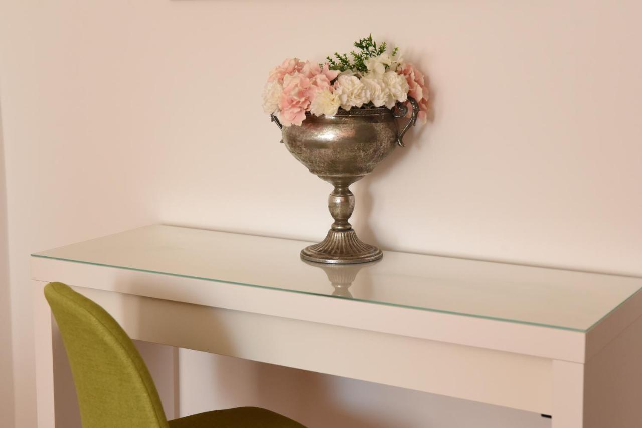Mary's - With Free Parking Apartment