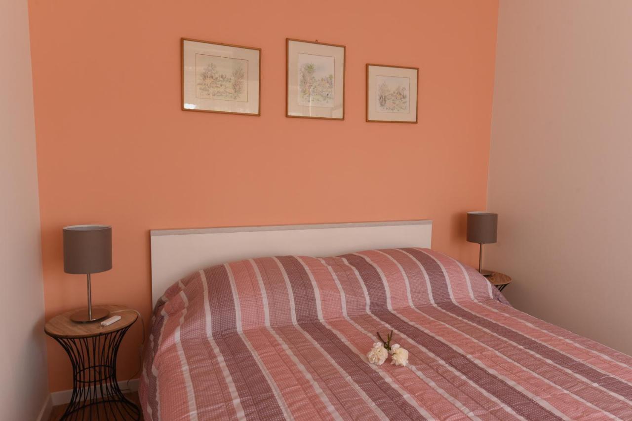 Mary's - With Free Parking Apartment *