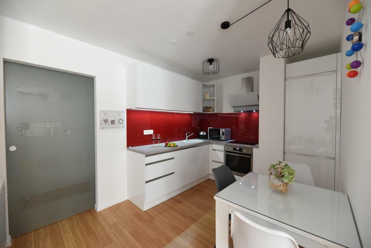 Mary's - With Free Parking Apartment Zagreb
